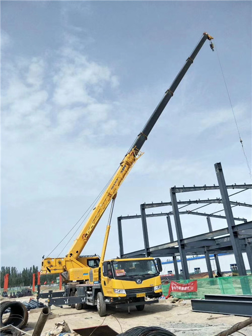 肥城市超高层建筑钢结构吊装案例